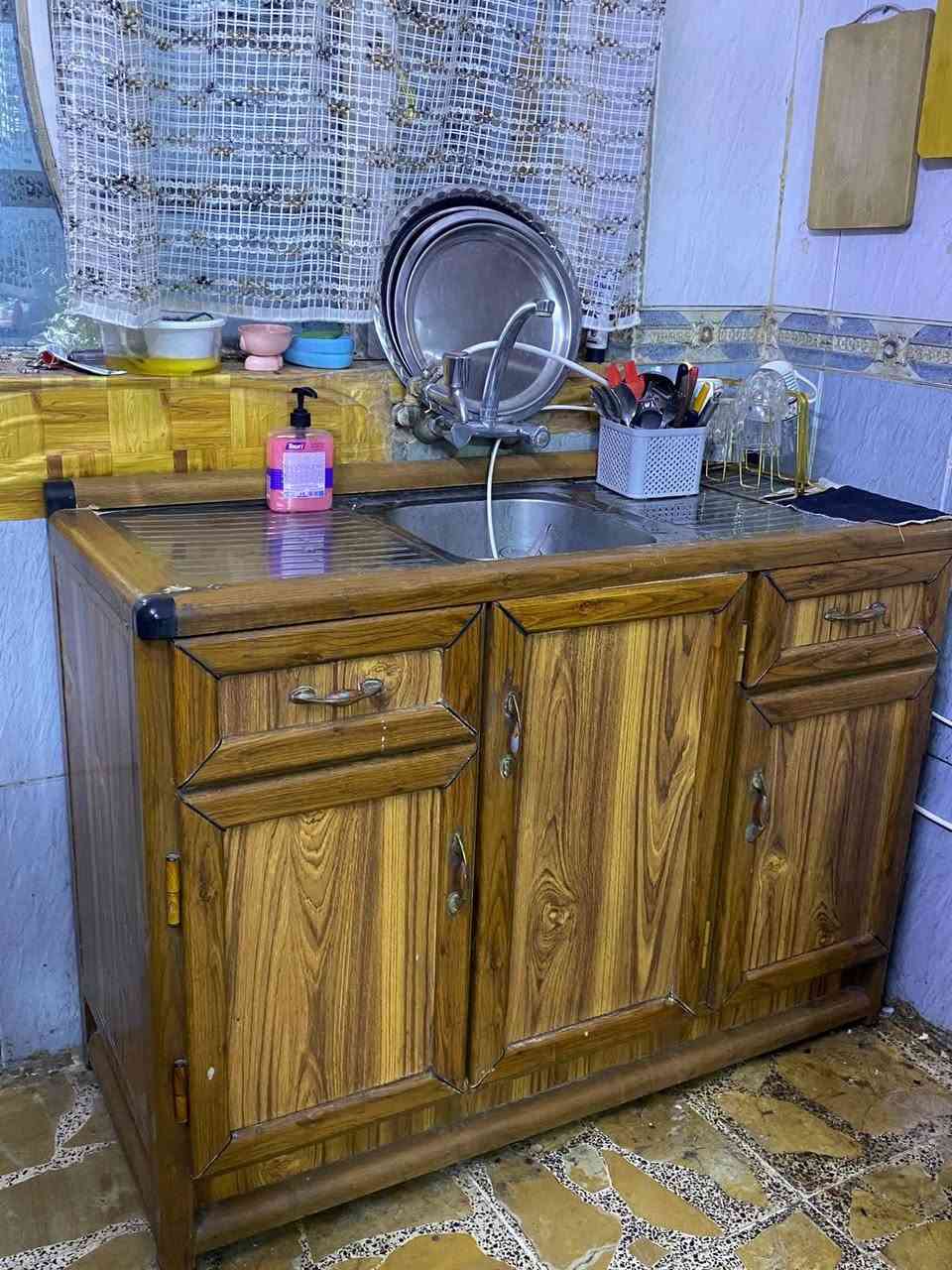 السلام عليكم
عندي هذا الكاونتر للبيع 4 قطع رايده ب170 الف وبيه مجال مكاني البنوك فلكة صباح الخياط
التواصل عالخاص على رقم الواتساب ***********

