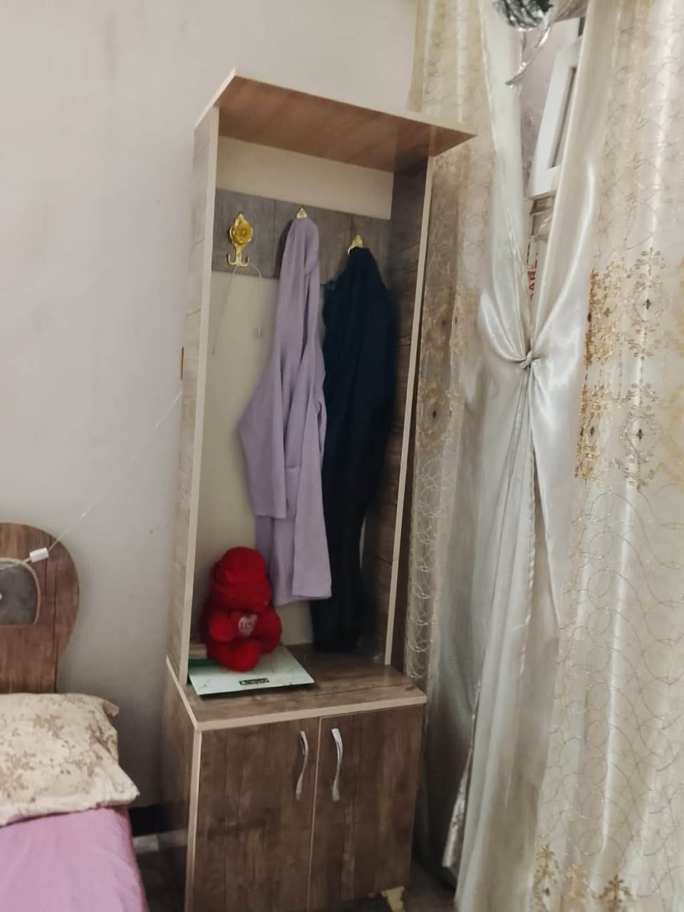 غرفه نوم للبيع نظيفه***********
