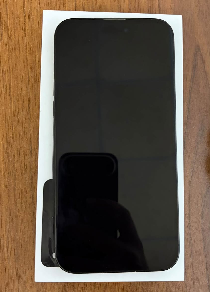 iPhone 14 pro max
265GB
Battery:85%
1 sim + E sim
Karton arabi (Middle East)
wayar w kartoni mawa Zor xawena 
سعر :1,050,000 دينار
***********
