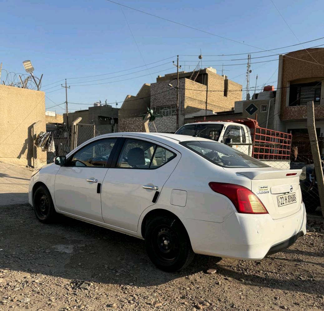 نيسان سني ٢٠٢٤ 
ماشي ٦٠ كيلو 
جديده كلش السياره 
كفاله عده بيها بارد على كد اصبع 
السعر ١١٩