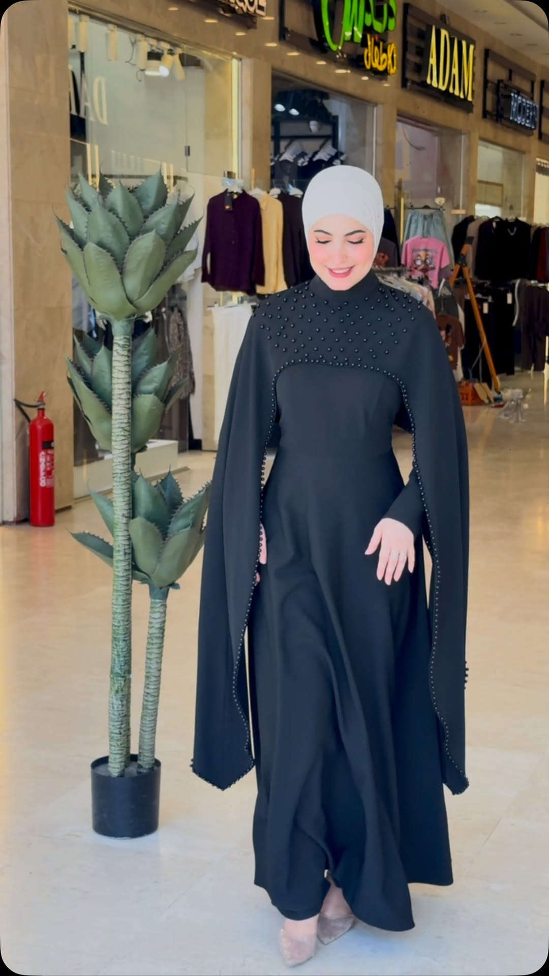 ✨ فستان سهرة راقي يخبل بكل تفاصيله 😍🖤
قصة أنيقة ومرتبة، مثالي للسهرات والمناسبات ✨

فستان D-3111

👗 خامة دابل درجة أولى 🤍
🖤 متوفر باللون الأسود فقط
📏 القياسات: من 38 إلى 46
💰 السعر: 100 ألف فقط
🧕 الحجاب متوفر بألوان مختلفة

للطلب راسلونا دايركت 💌
أو عبر الواتساب 📞 ***********

📍 عنوان البوتيك:
زيونة - شارع الربيعي - مجمع الألنيوم - مقابل كوزمتك هدى يوسف

Heaven Boutique ✨
أناقتك عنواننا 🤍
