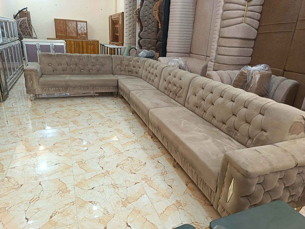 معرض ابو عبدالله للاثاث المنزلي 🔥 وصول وجبه جديد من ديوان مستخدم شي قليل حطاطه خالي من ايي ضرر عشر مقاعد خمس قطع شي حديث وراقي زورونا تجدون ما يناسبكم العنوان تكريت الديوم بلقرب من اسواق الزوبعي للاستفسار خاص او اتصال *********** متوفر وتساب
