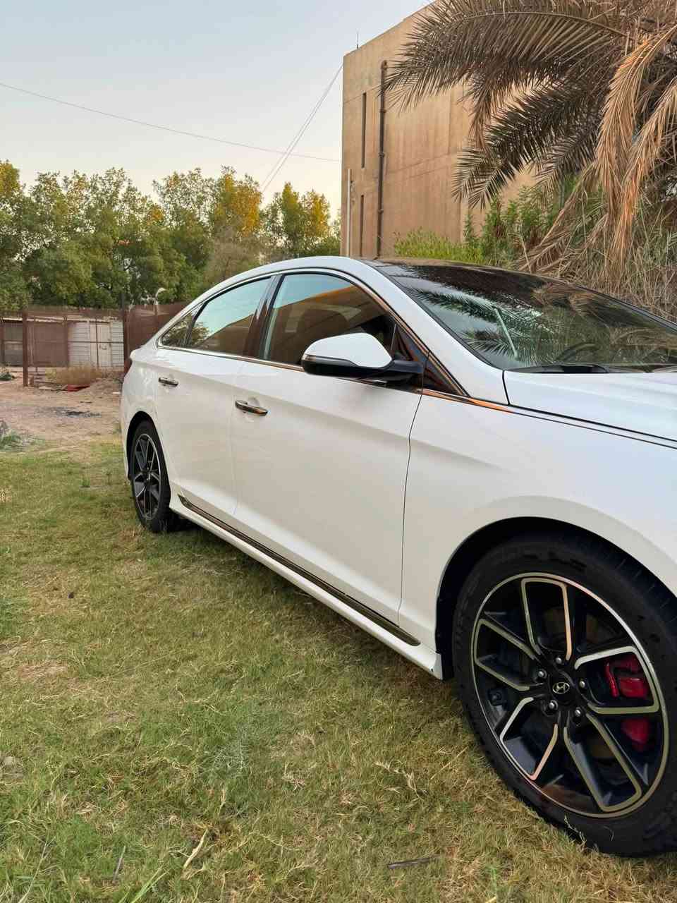 بسم الله ماشاء الله سوناتا 2019 وارد امريكي (صاروخ)🔥sport limited vip 2.0
اقرا التفاصيل قبل كِلشي 
السيارة فول 1/1 ماشية 74 m حقيقي رقم بغداد باسمي تحويل ثاني يوم ، السيارة طابة للعراق سنه 2021 الله شاهد للاستعمال الشخصي فقط ابد مامتعوبة بيها قطعة وحدة مال حادث امريكا فقط واكو تلحيضات بسيطة رواج بلهلال مال جاملغ الايمن يرجع ؏ بارد ومو كلش قوي والجاملغ الايسر رصعه زغيرة ، السيارة عليها ادمة كاملة قبل اسبوع. المواصفات:
⚫️بصمة

⚫️شاحن لاسلكي وايرليس للهاتف
⚫️كراسي كهرباء 3 وضعيات+خزن ميموري وضعيات القيادة
⚫️ مري قلاب عند الرجوع للخلف
⚫️شفتات ستيرن+ درگة حرفD 
⚫️قمارة بنوراما طكتين
⚫️لايتات زنون عالي ناصي بلاد + داينميك (الضوة يتحرك وي الستيرن)
⚫️كشنات تدفئة تبريد+ ستيرن تدفئة 
⚫️الكشنات جلد اسود مختم turbo
⚫️حساسات خلفي + كاميرا خلفية 
⚫️رادار جانبي امامي +تحديد مسار 
⚫️بصمات ابواب 
⚫️سستم صوت انڤنتي المعروف 🔥
⚫️اشاير بلمري 
السيارة كبالكم نضافتها ونصبتها السعر(149) ورقة المكان بغداد الزعفرانية ***********
