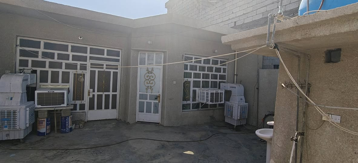 دار سكني طابو صرف للبيع في منطقة جسر ديالى / حي الحكيم / قرب جامع موسى الكاظم (ع) المساحة 150م
دار سكني طابو صرف للبيع في منطقة جسر ديالى / حي الحكيم / قرب جامع موسى الكاظم (ع) المساحة 150 م يحتوي على استقبال / مطبخ / صالة / غرفتين نوم 2 / صحيات داخلية وخارجية للاستفسار الاتصال على الرقم 
***********
