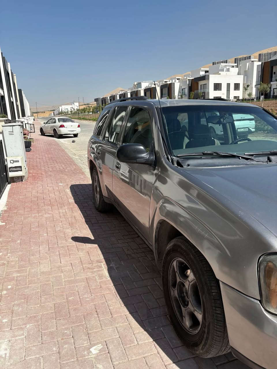 بلايزه ر بو فروشتن موديل ٢٠٠٥  ساغه كودي هه يه كيرو مه كينه به شه رت كتابي مزايده ي له گه لايه نرخي ٣٨ وه ره قه و  مه جال *********** السليمانية, العراق
