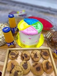 كيكات حسب الطلب • روز كيك • توصيل