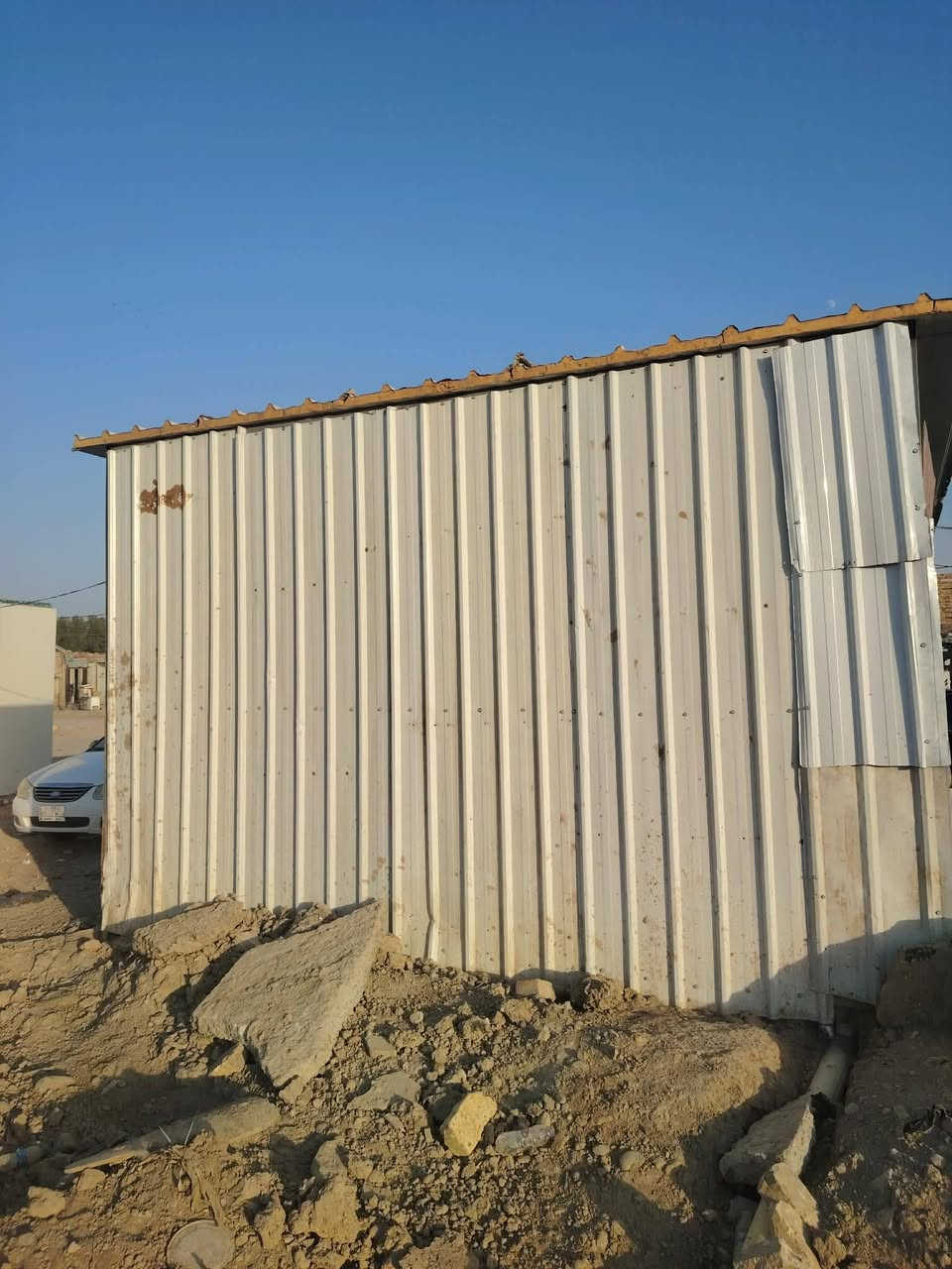 مكلف بالنشر
كشك للبيع طول 6متر الغرض 4 متر
كامل من جام خانه و سندويش تركي نوعيه الثقيله و حديد نوعيه جيده و ماء و كهرباء
المكان السنيه شارع التجاري (( السعر خاص )) 
الاستفسار
***********
متوفر واتساب
اكرم حمزة
