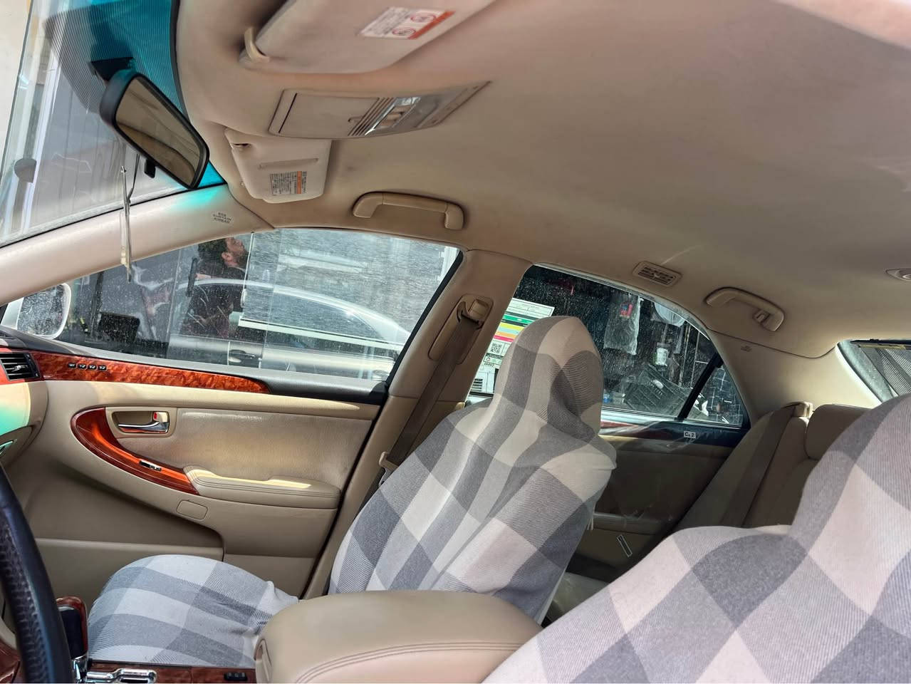 Toyota crown 2005GRS182
فول بەس سڵاید نیە پەردە ٣دوگمە ٤کوشن کارەبا سەلاجە تەبرید مەرکەزی سەیارەکە تا بڵێی جوان و پاکە ماڵی دۆستە سەیارەی مەعرەز نیە ماڵی خۆمە کامل سێرڤس کراوە نوقسانی نیە بۆیاخی نیە گێر و مەکینەو کارەبای و هەمو گیانی بەشەرت هەتا ٢ ساڵ زیاتر بەس لێی خورە بێ سەر ئێشە سەیارەکە کۆدە بەناوی خۆمەوەیە *********** السليمانية, العراق
