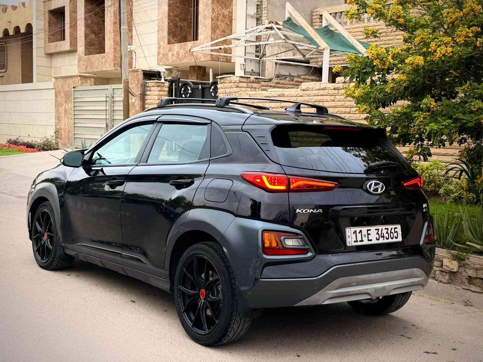 السلام عليكم حبايب 
هونداي كونا 
 موديل 2021 
مكينه 1600 تيربو 🚀🚀
 صور الحادث موضحه بالمنشور 
نص مواصفات 
بصمه 
دخول ذكي 
تدفئه كشنات 
ويل بلادي
حساس امامي خلفي
ابل كار بلي بلادي 
السعر 118 ورقه وبيها مجال قليل حك الجيه 
العنوان بغداد الجديده 
للتواصل *********** بغداد, العراق
