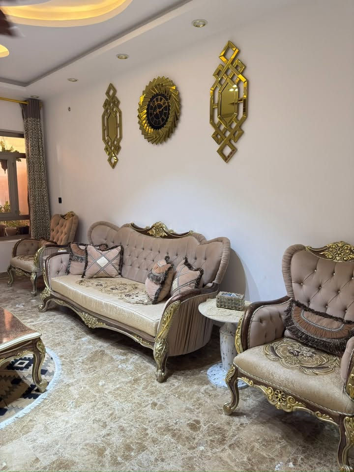 بيع تخم قنفات والطبلات كامل وجداريات ؏ حائط
اني ماخذه تخم (وياها الطبله الوسطيه)ب5 ملايين اريده بمليونين ونص 
ولطبلات مصار شهرين من ماخذته ب350 اريدهن ب250
للتواصل ***********
