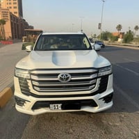 لاندكروزر GXR • ٢٠٢٤ • ٩٠٠٠٠ كم