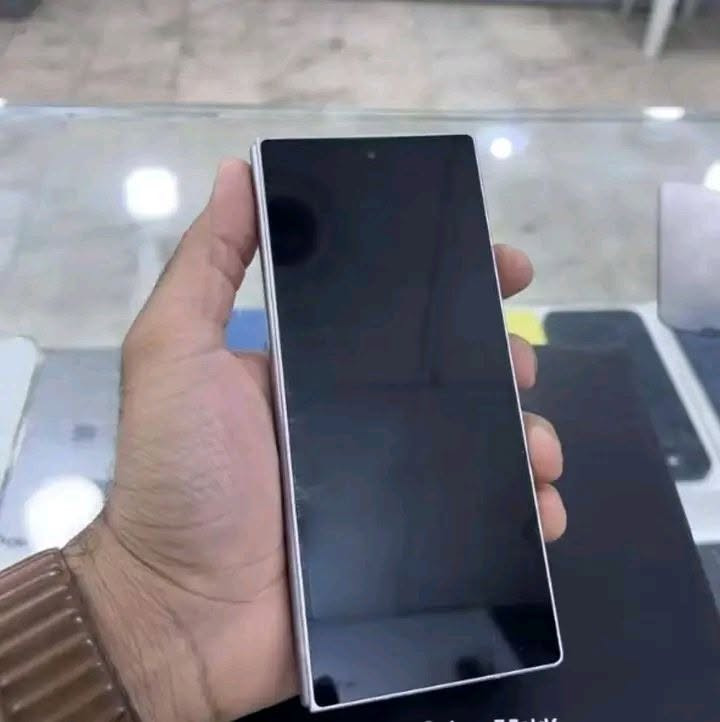 سامسونج زت فول 6 جهاز نضيف ايخبل بدون ملحقاته عدد دوراته شحن 369  فقط كفرين ويا شاشه١٢٠ هيرتز  ذاكره ٥١٢  رام 12+12 جهاز ايخبل سعر مليون ٢٥٠ للعلم سعر الجديد مليون ٥٥٠ انتبه ذاكره 512 مصار يومين من اشتريته مستخدم بدون ملحقاته محتاج او مستعجل رقم ***********
