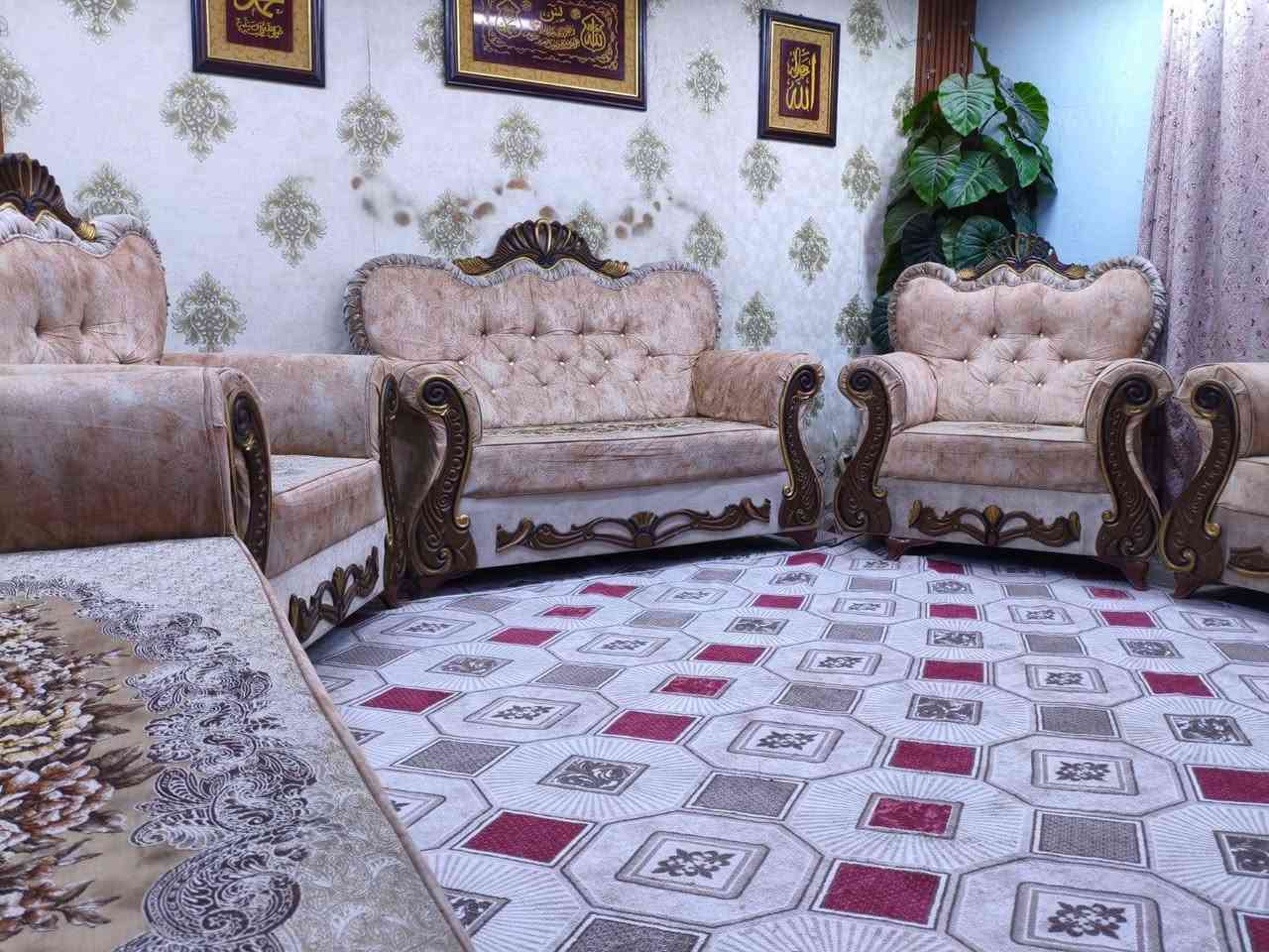 كنب • لا تفاصيل