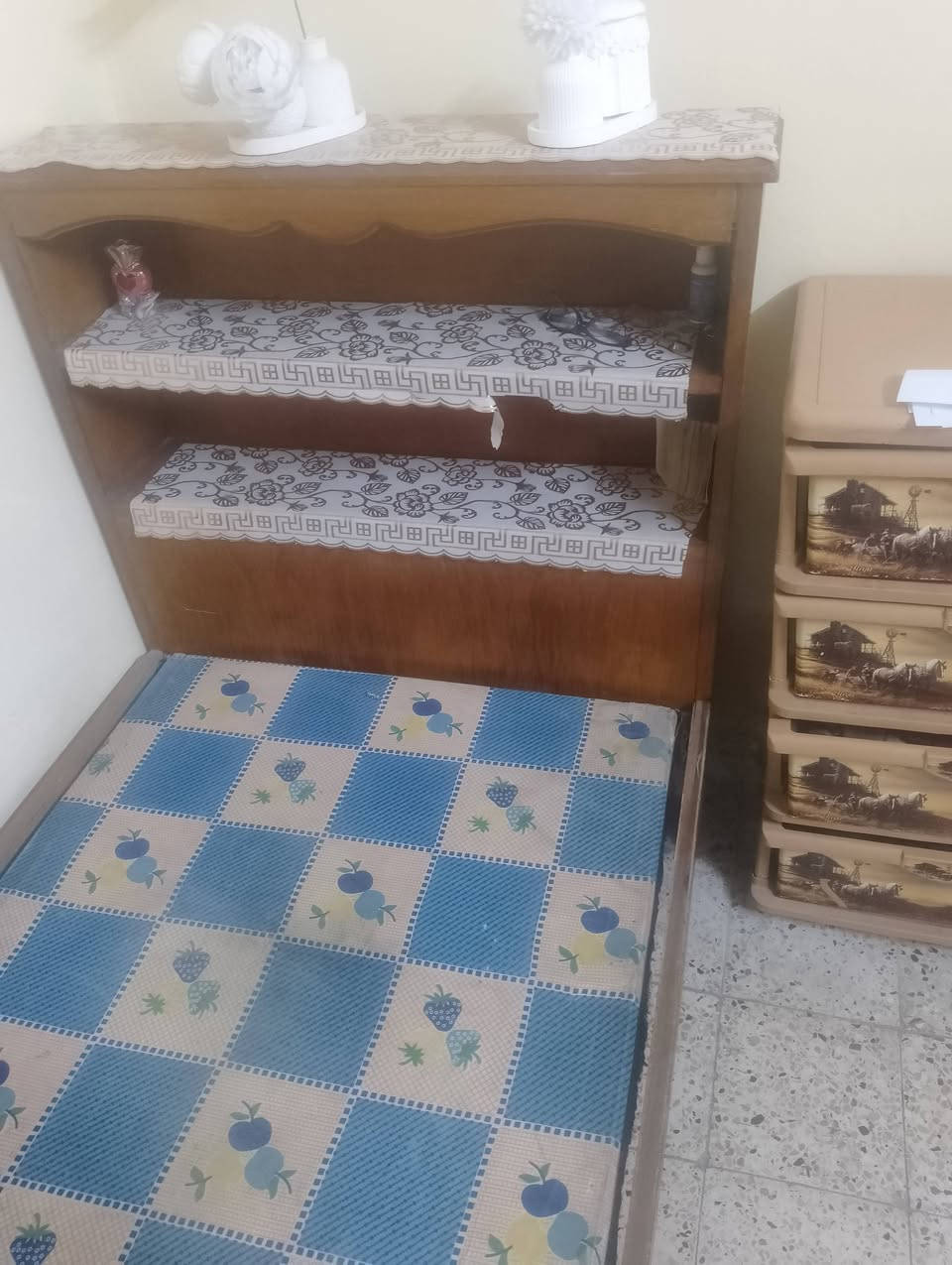 تخت نفري • عدد ٢