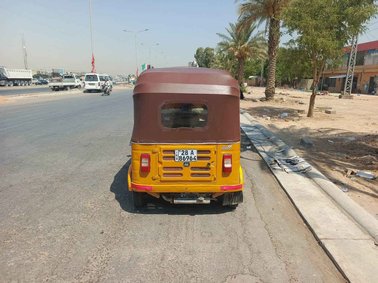 سلام عليكم تكتك لبيع موديل عشرين شهر الرابع قبل شهر تجفيت بيه ضربه بليسره  العنوان الحيدريه  السعر 5,700 رقم الهاتف 
***********
