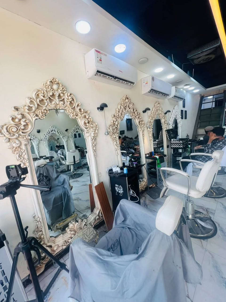 سلام عليكم مرايات بهذا الشكل العدد 12 السعر قفل بدون عمله الوحده 70 الف العنوان الشعب حي اور نهايت الفورتات
*********** 
سلام عليكم مرايات بهذا الشكل العدد 12 السعر قفل بدون عمله الوحده 70 الف العنوان الشعب حي اور نهايت الفورتات
