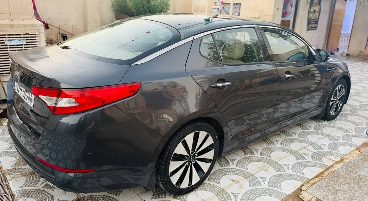 اوبتما موديل ٢٠١٤ خليجي 
كفالة عامه سونار مرفق بالنشر 
فول مواصفات ١/١ 
محرك 2400
بانوراما فتحه سقف 
بصمه تشغيل بصمه ابواب 
فول تحكمات تبريد بيانو 
تبريد قطعتين حساسات خلفيه 
اشاير بالمري مري شفط 
كشنات كهرباء كشنات خزن ميموري 
 السياره جديده رقم بغداد دولي 
السعر ١٢٨ وبيه مجال للشراي 
كوت المركز 
***********
***********
