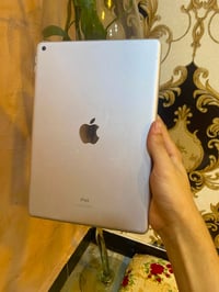 ايباد ٩ • ٦٤ • بطاريه ٨٢