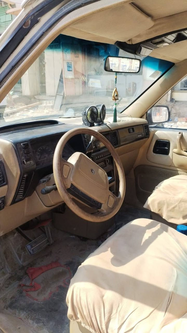 دوج كرفان موديل 91 الرقم الجديد
محرك بلادي 3300 للبيع او مراوس حسب القناعه
رقم الموبايل ***********
