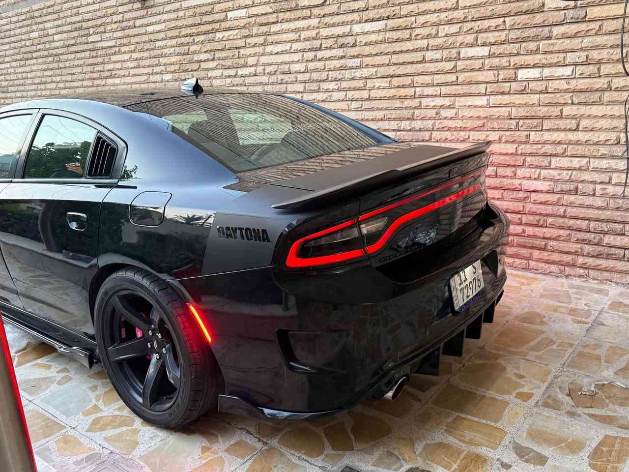 دوج جارجر موديل 2019 
سيارة سوبر تراك باك V8 /RT /5.700
رقم بغداد بأسمي. هزة وسنوية جديد 
سيارة ستوك علا وضع الشركة 
ماشية 75000 mi 
شرط سبير مانازل
حادثهة جاملغ امامي صبغ وباب السايق نفس الون
بدون شواصي 
موصفات 
🔹شاشة جبيرة ابل كار بلي + حساس خلفي
🔹كشنات حضن + كشن جلد + كشن كهرباء
🔹شفتات ستير  + دواسات حديد بلاد
🔹مري هيتر + نصام صوتي الباين 
🔹تشغيل عن بعد 
🔹 كزوز اصلي مال تراك باك ومسويلة دكمة كاتم  
( يعني تكتم او تفتح بختيارك)
🔻تخم تاير جديد قبل سبوع شادة 
عليهة اضافات بسيطة 
انارة داخلية الوات متغير LED 
زنون عالي ناصي اصلي 
لحاية  ترتيبات 
داخل بل كامل كاربون فايبر 
صدر امامي خلفي علا وضع الشركة 
سيارة ماتصرف علية الف حتة 
سعر 184 
مكاني بغداد البلديات 
*********** بغداد, العراق
