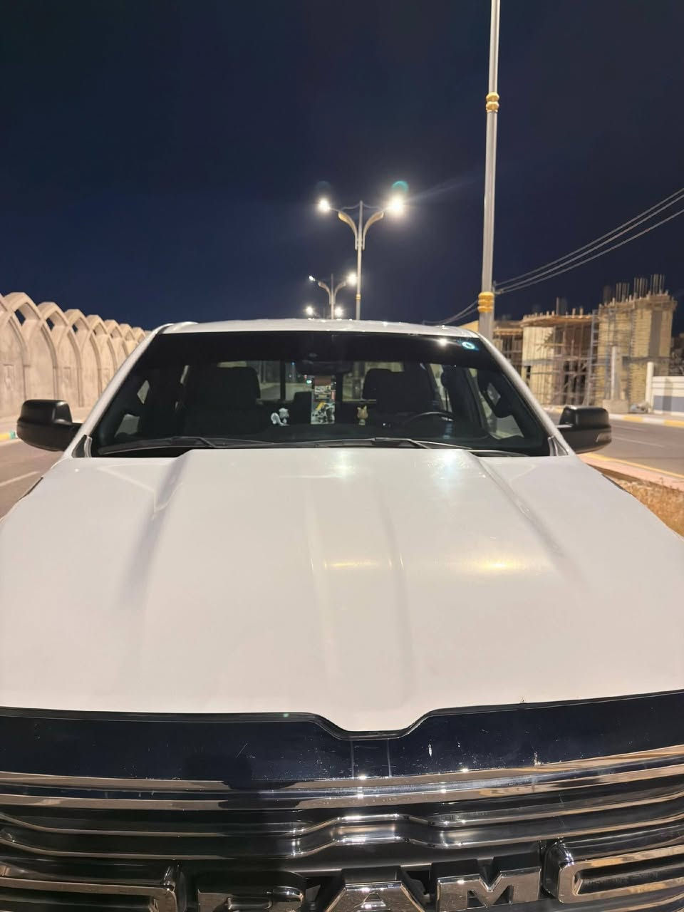 سلام عليكم ورحمة الله وبركاته
رام لون ستار 2023 باب طويل بدي قصير مكينه 5700 هيمي ايتورك فور ويل قفل اكسل مواصفاتها معروفه صور الحادث موجوده والتقرير كذلك رقم بغداد باسمي السعر 228 وبيه مجال للاستفسار ***********
