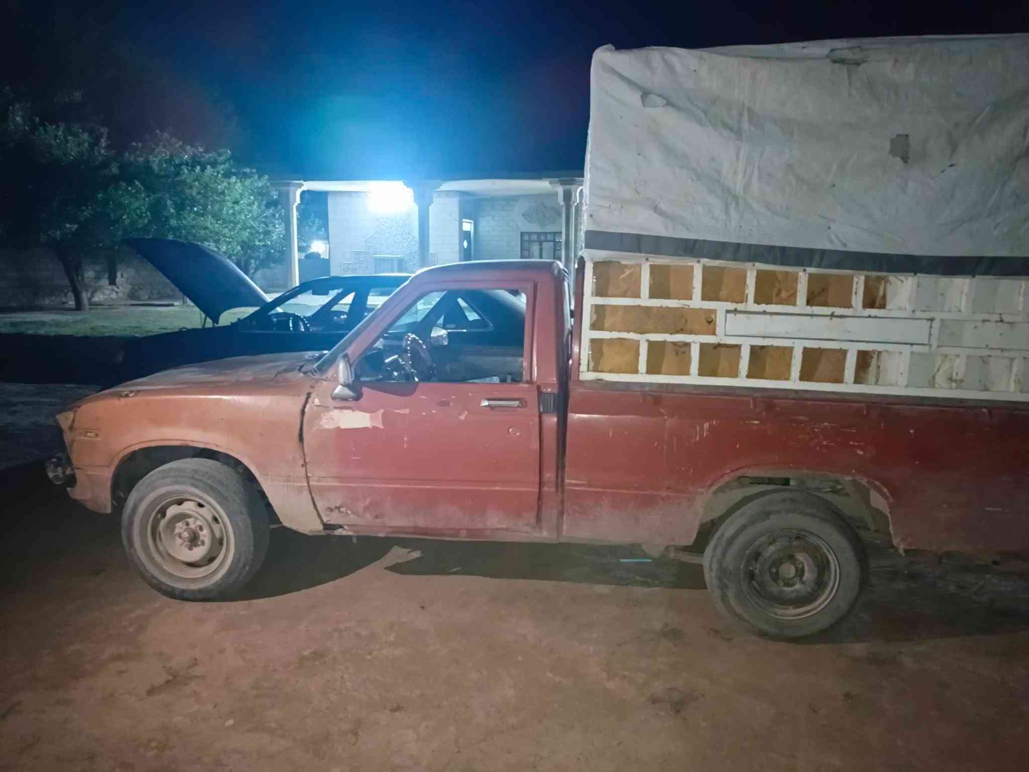 السلام عليكم 
بيكم مديل 82 للبيع 
رقم نينوى اصفر 
منزلو كور جديد بس تعمر رينكات 
بي بدايه صرف 
باتري جديد 
ديلكو جديد وايرات بلكات جدد 
راديته جديده 
كابريتا جديده 
بس يعوزو صبغ 
كابون بانزين بي 
شرط الوكاله 
السعر 16 بي مجال قليل 
‏‪***********‬‏
