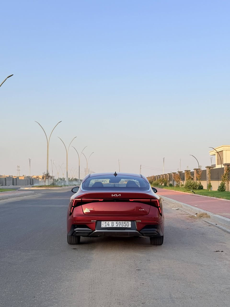 السلام عليكم 
kia k5 GT-line 2025  وارد امريكي للبيع فقط
محرك 2.5 تنفس طبيعي 
كير ٨ سرعات 

مواصفات السياره 
الكشنات جلد المقاعد ل اماميه تدفئه فقط الستيرن تدفئه فقط 
رادار امامي ورادار خلفي 
مثبت سرعه تكيفي 
المحافظه على المسار 
المري كت ل gt line  ومواصفاتها المعروفه بعد 
بدون فتحة سقف 
متبدل بيها فقط بنيد ودعامية  باقي السياره مكفوله من محرك وكير وشاصي ولغود والخ 

مكان السياره بل بصره وباسمي وتحويل ثاني يوم  
وصور الحادث موجوده بداخل المنشور 
وسعر السياره 190ورقه وبيها مجال للشراي
***********
