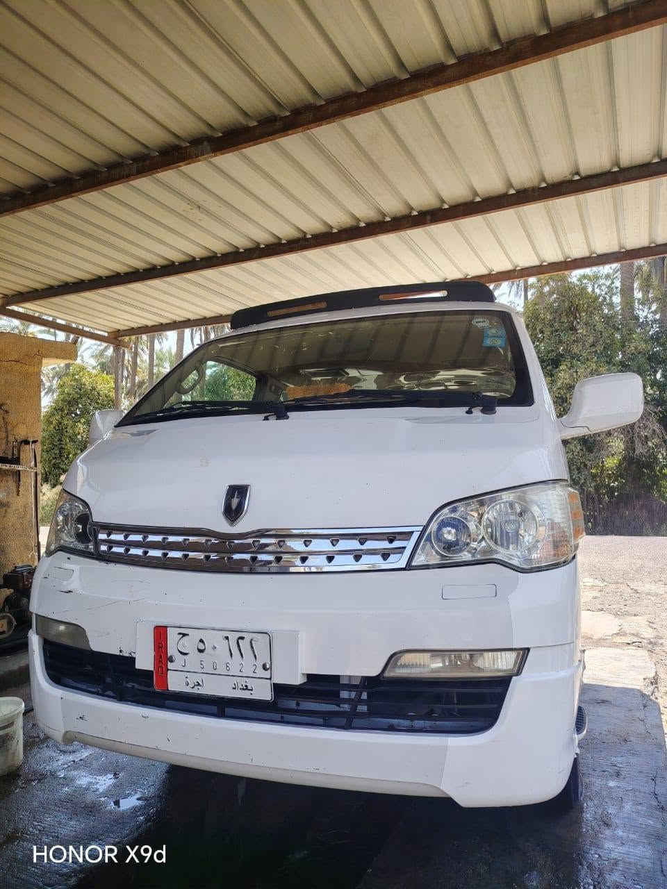 السلام عليكم جنبي موديل ١٤ رقم بغداد انكليزي السياره تحويل جديد قبل يومين صفرته من كلشي مكينه كير اكسل تخم تاير صدر امامي خلفي كله جديد تبريد محور منضومة كله جديده بشرط ثلج امانتة الله السياره بيه مكينه مال H2 جديده بدون تلزيك شغل فول بدون قطع ولا واير كهربائيات كله بلاديه تجي وتشوف بعينك شغله يخبل والله دبل مروحه كهربائيه شغل مضبوط للامانه السياره متعوب عليه وجاهزه من كلشي ما تصرف عليه دينار مكفوله من الصبغ فقط بيه بارد شبرين بالجنطه وعندي السونار هم كشنات قلابيه كرنفال شغل حسن القريشي مكان السياره بغداد الراشديه الشراي يتصل فقط غير متواجد ع الفيس والسعر 105 وبيه مجال حك جيتك فقط ملاحضه الدركه مو ويه السياره 
***********
***********
