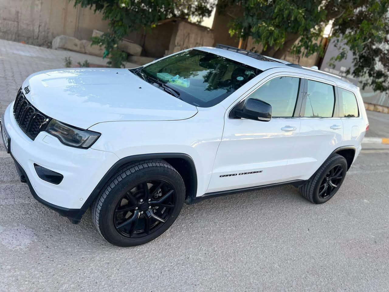 جيب 2019 خليجي وكاله ليث العبيدي  Black top

ماشيه 163 الف كيلو حجم المحرك :3600( 6 سلندر ) 

السيارة كفالة عامة 

المواصفات: 

- ويل SRT 20 اصلي 

- سلايد روف  

- ماوس وضعيات قياده الفور ويل 

- اشاير بالمري حساس مع هيتر

- ⁠داخل بيجي  

- بصمه دخول

- فول تحكمات ستيرن  

- ⁠شفتات ستيرن 

- ⁠كروس سرعة 

- ⁠اوتو هولد

- ⁠توقف ذاتي

- اناره ترحيب  

- الكشنات الاماميه كهرباء 

- شاشه   

- حساسات امامي وخلفي 

- رادار جانبي وخلفي وامامي (مانع للتصادم) 

- كاميره خلفيه

- لد امامي + زينون بلادي + زراك لايت

- دبل هوك امامي

- قطعتين تبريد

- ⁠نظام سبورت + ايكو 

- ⁠نقطة عمياء  

- مري شفط كهرباء

-رقم اربيل بأسمي تريد تحويل او وكالة 

السعر 265 وبيها مجال مكان السيارة بغداد 

للتواصل ***********  او ماسنجر
