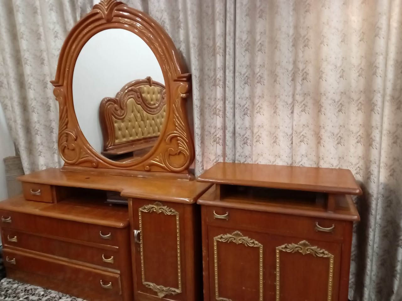 غرفه مستخدمه صاج عراقي للبيع نضيفه للستفسار على رقم واتساب ‭***********‬ العنوان بغداد

