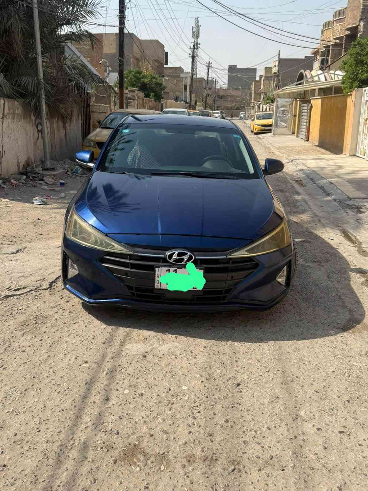 السلام عليكم
النترا مديل 2019 امريكي 
حادثها جاملغ وبنيد. مصلحات نفسهن. بدون تبديل بدون دواخل
شاصي لغد مكفول. 
مكينه 2000 دوش مكفوله 
كيرها At بلادي مكفول. 
تبريد. ثلج ⛄️ 
صدر امامي خلفي جديد
تخم تاير. جديد
تخم ويل جديد 
مواصفات العاديه معروفه. 
شاشه بلاديه 
كامره. بلاديه
تحكمات ستيرن 
وضعيات قياده 
السياره مناقصها اي شي كلشي جاهز 
 السياره بسمي. 
سنويه مجدده 31 
هزه جديده 
رقم جديد.  
جاهزه ع اخير شي. 
السعر 115 وبيها مجال 
مكان السياره بغداد 
*********** 
ملاحضه 
صور حادثها مرفق بلمنشور
