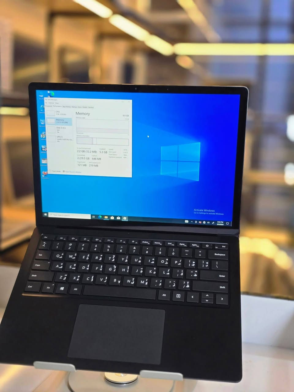 عرض طلابي مميز بسعر 485 فقط..
✨ Microsoft Surface Laptop 2 | أناقة وأداء بمستوى مختلف ✨

إذا تدور على لابتوب يجمع الفخامة، الخفة والأداء… هذا الـSurface يستاهل 👌🏻

💻 Microsoft Surface Laptop 2

⚡ Core i5 – الجيل العاشر – فئة G7

🧠 RAM: 8GB DDR4

💾 Storage: 256GB SSD M.2 NVMe

🖥️ شاشة 13.5" بدقة 2K – IPS

⌨️ كيبورد مضيء

🖤 لون أسود طافي مميز وأنيق

✨ نظافة عالية جداً – استخدام قليل

💰 السعر: 485 دينار فقط

🎁 ويجي وياها :

🎒 حقيبة هدية

🖱️ ماوس هدية

🔌 شاحن الجهاز الأصلي

🚚 التوصيل مجاني

Surface Laptop 3… جهاز أنيق، خفيف، وراقي بكل تفاصيله 🤍💻

🚚 التوصيل: متوفر إلى جميع محافظات العراق

📍 الموقع: بغداد – الأمين الثانية

📞 للحجز والاستفسار (واتساب): ***********

📩 تليگرام: @Hf_Yy5

🔥 لا تفوّت الفرصة! الكمية محدودة والعرض مستمر لحين نفاد الكمية. احجز جهازك الآن واستمتع بأداء مميز وسعر منافس.
