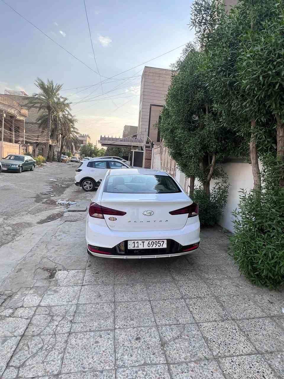 ٢٠١٩ خليجي للبيع فول عده البصمه
الضرر جاملغ جهه السايق مبدل اصلي وكاله وشويه صبغ بالبنيد
المكينه ٢٠٠٠ دوش 
الكير اي تي المرغوب 

بيها صوت رواجز خفيف بس بالتشغيله 
السياره باسمي 
المكان شارع فلسطين 
***********
السعر ١٣٧ قفل
