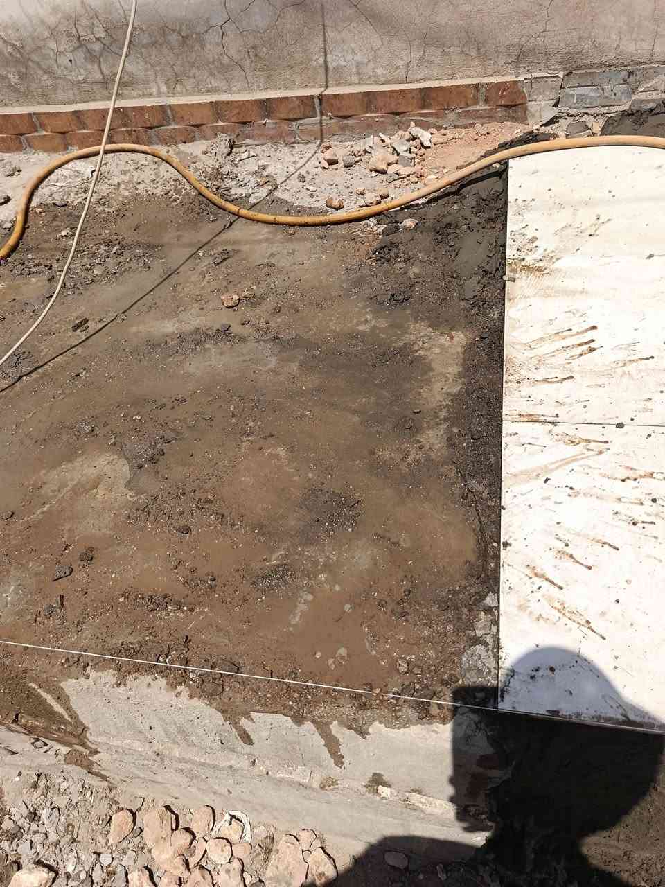 ( سيراميك ـ بورسلين ـ كاشي ـ مرمر ) 
🔹 شغل درجة أولى
🔹 استلام وإشراف مهندس
🔹 الالتزام بالمواعيد
🔹 دقة في التنفيذ ونظافة في العمل
📍 داخل النجف
📞 ***********
جودة تليق بذوقك… وتنفيذ يضمن رضاك
