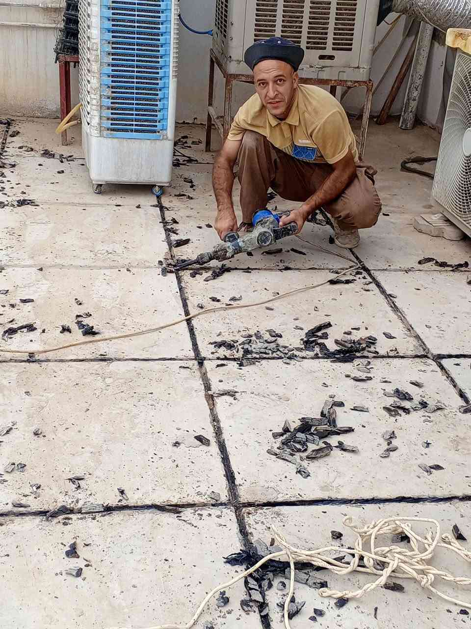 قلع الماستك • تزفيت السطوح • سعر مناسب