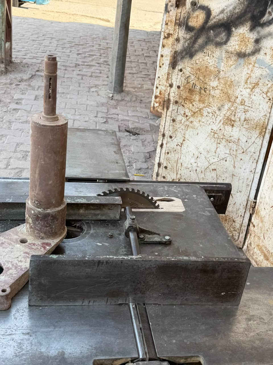 سلام عليكم 
مجموعة بلغاريه 
قمبوره
ماطورات تريفيز نقص ماطور فريزه
كامله رنده دبل منشار شغال 
ملاحظه (لا كسر ولا لحيم )
بغداد _مدينه الصدر 
السعر 950 بيها مجال بسيط 
***********

