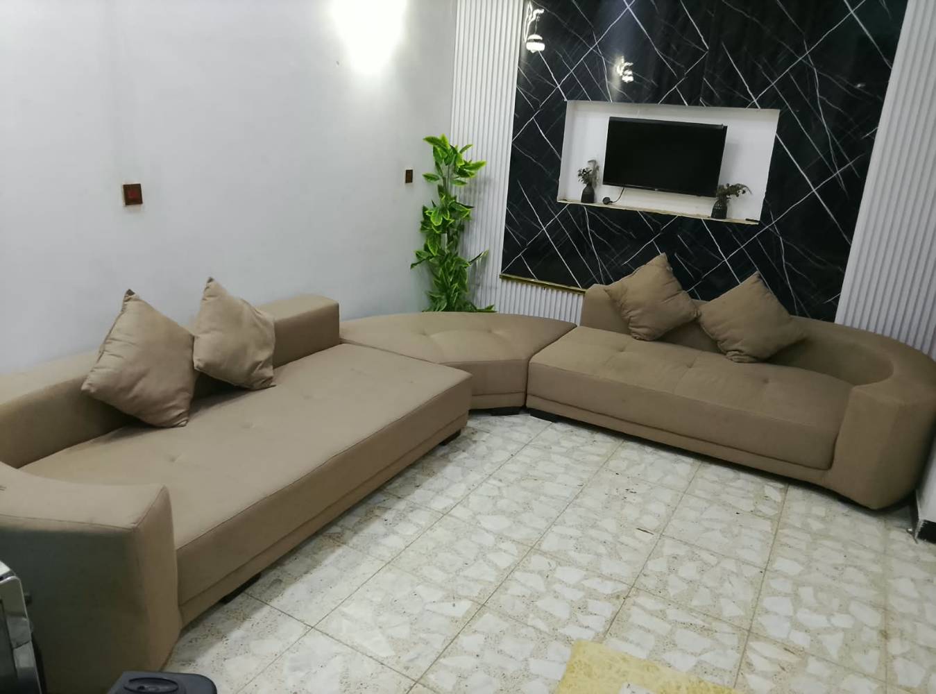 ديوان • سبع مقاعد • تركي