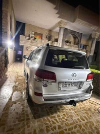 🌺🌺🌺🌺🌺🌺🌺🌺  السلام وعليكم ‏للبيع لكزس LX 570 2015 رقم بغداد انكليزي بسمي...