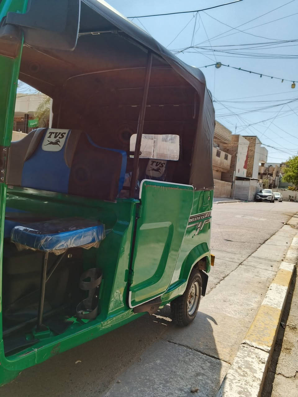 سلام عليكم تكتك للبيع موديل 22 محرك مفتوح وشغل كله شركه والله كلش نضيفه وحلوه وخابرني اني خادم ***********
