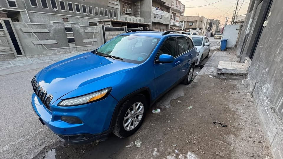 جيب بزون موديل 2018 محرك 2400 سياره مابيها اي جراد حلوه ونظيفه واحلى من الصور رقم اربيل دولي الهزه بعدلها 20 يوم تحويل ثاني يوم 
رقمها مميز 
سنويه لل2029
حادث خفيف موضح بالصور 
وراشين البابين لتوحيد اللون 
تبريد شغال بس الكومبريسر ضعيف
السعر 92 
للتواصل الاتصال ***********
