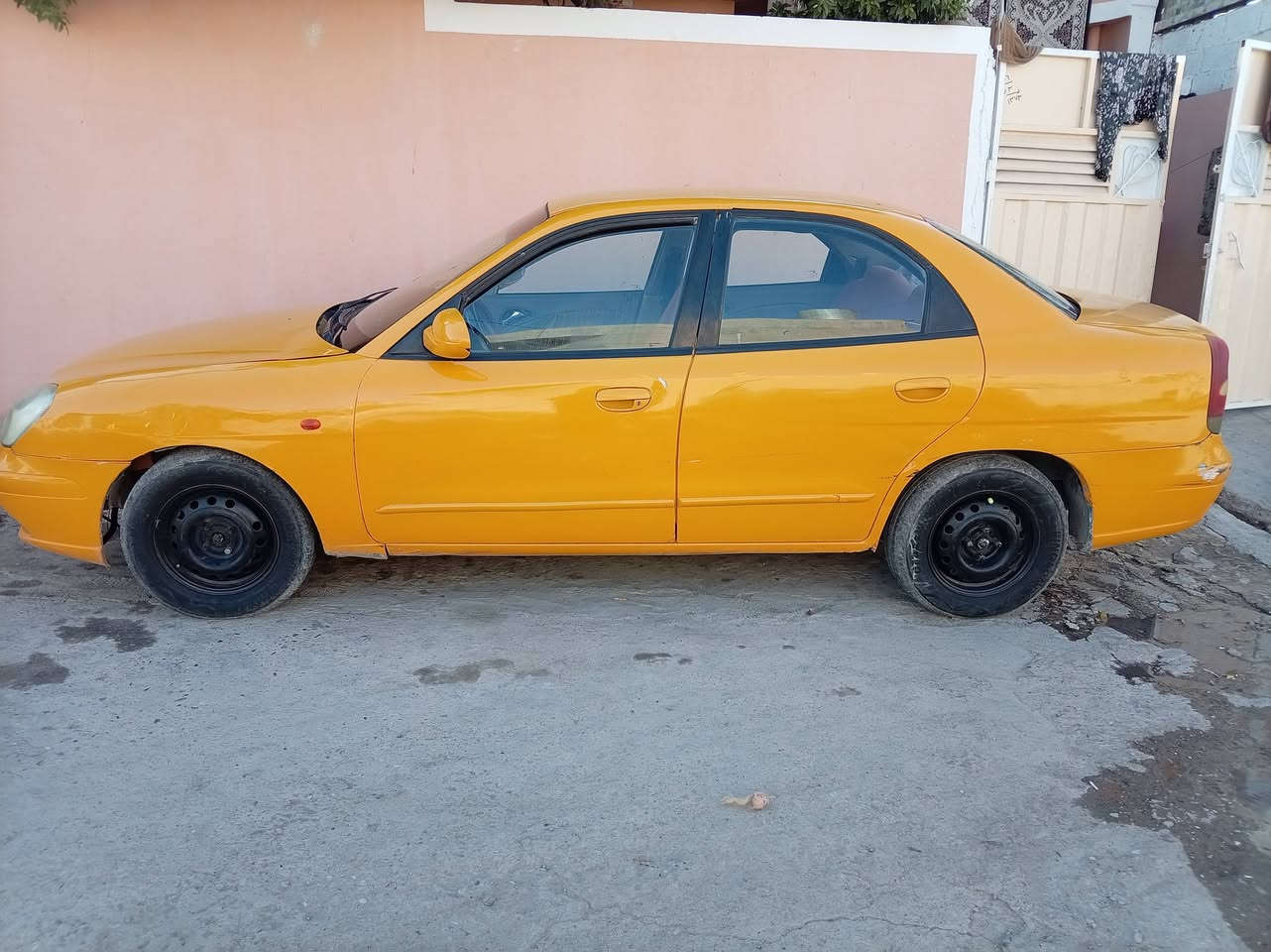 دايو موديل 2000كير محرك شرط تبريد اي نقص مابيها دفتر بانزين نقابه مصفر شرط الوكاله صاحبها كركوك مكاني حي الوحده كركوك سعر 29 ويرهم مراوس الاتصال عل الرقم ***********
