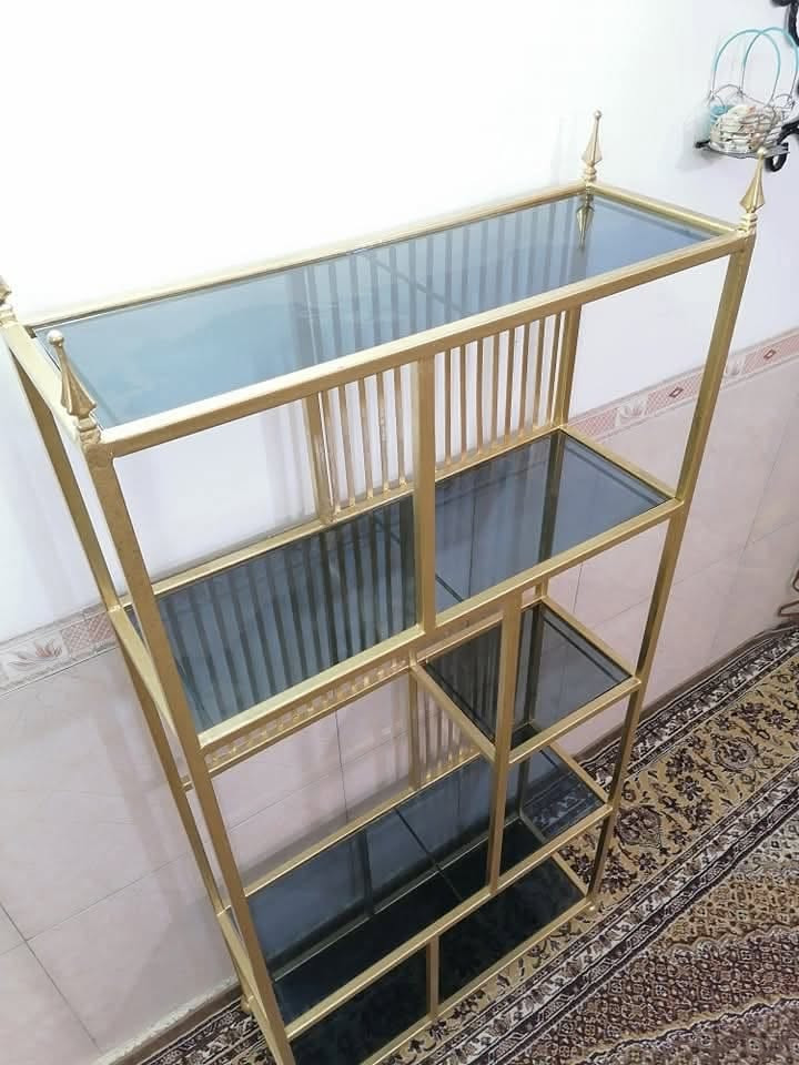 رفوف حديد • كونسول اسود • سرير نفر ونص