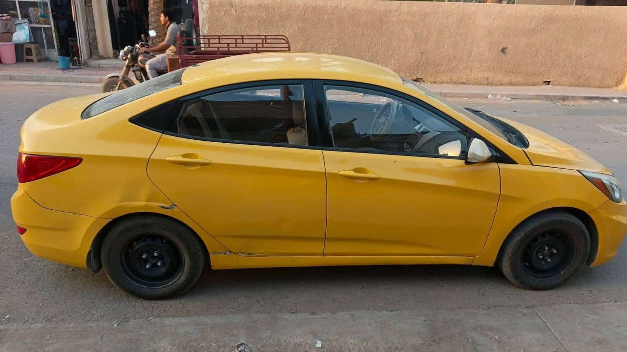سلام عليكم اكسنت مضلع موديل 2015 مكينه 1400وكير وتبريد كفاله السياره مثل ماهيه بالصورة السعر 75 وبيها مجال الطيبين العنوان بغداد بسمايه رقم الهاتف *********** ***********
