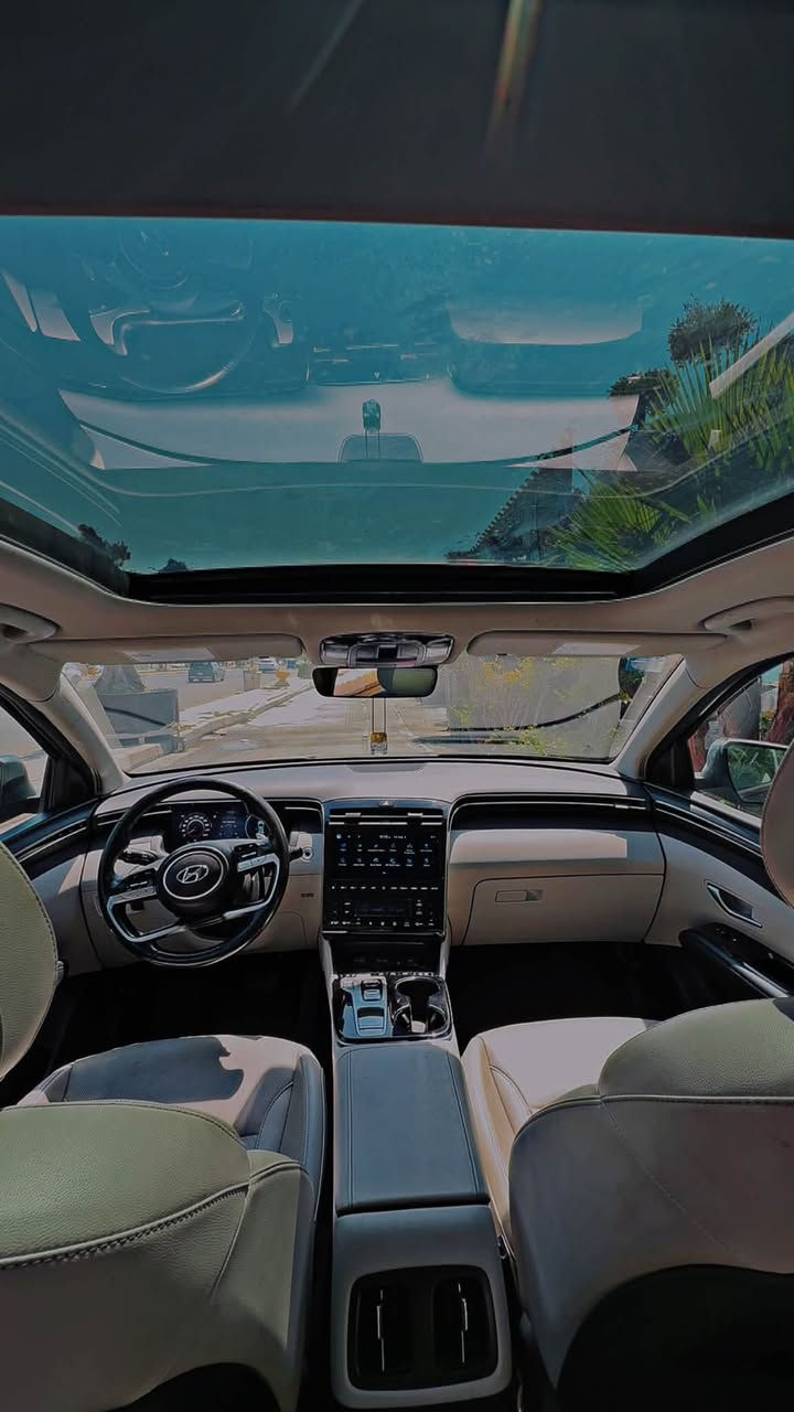 2024 hyundai tucson htrac plug in
مواصفات 
⚫️هايبرد + شحن + بانزين 
(قتصادي جداً وقوي)
⚫️تشغيل عن بعد 
⚫️رادار ٣٦٠ درجه 
⚫️خمس كامرات ٣٦٠ درجه 
⚫️صندوك ذكي كهرباء
⚫️قياده ذاتيه 
⚫️نقاط عمياء 
⚫️كشن كهربائي تدفه تبريد 
⚫️اوتو هولد
⚫️تبريد قطعتين 
⚫️3وضعيات قياده 
⚫️تحكم قياد في البصمه 
⚫️داخل بيجي 
⚫️بعد بيها هواي موصفات 

🚙السياره حادثها بنيد مبدل ومصبوغ فقط 
📍بغداد البنوك 
📞 *********** وتساب
