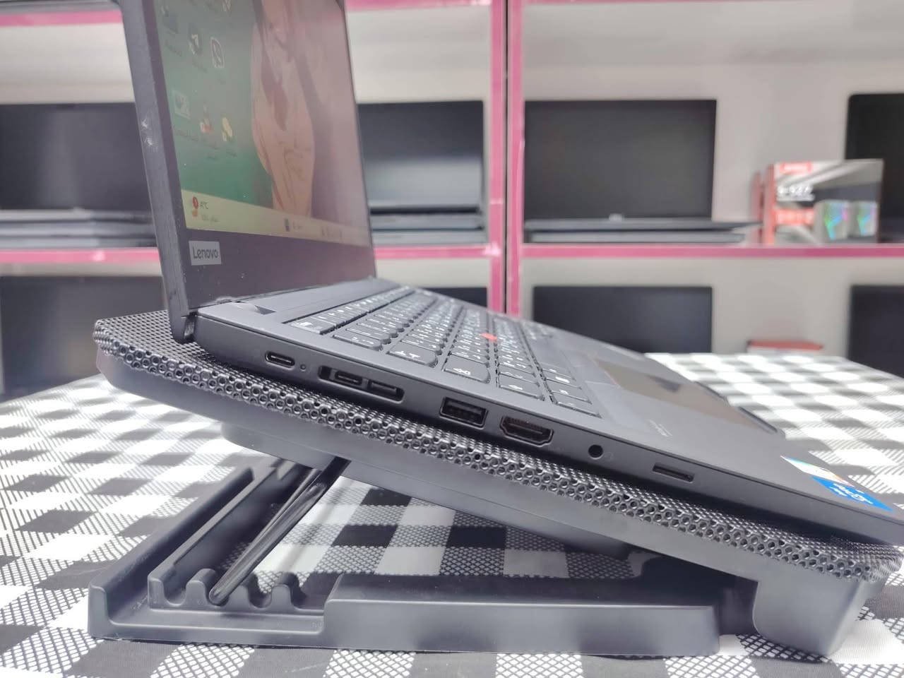 لابتوب من lenovo جيل 11  نضيف بسعر مناسب 💻
✔️المعالج  Intel Core i5 جيل 11 فئة G7

✔️الرام  8GB DDR4 بسرعة 3200MHz

✔️التخزين  256GB NVMe SSD

✔️الشاشة  14 بوصة Full HD

✔️الحالة وارد اوربي نضيف جدا بدون ملاحظات 

🔋  البطارية 95٪  حالتها "Excellent"

🎁 ملحقات // 
 //شاحن اصلي + ماوس + ماوس باد + حقيبة//

🛡 ضمان شهر استبدال 

✅ موقعنا بغداد // الامين الثانية // شارع سكينة ورقية 

توصيل متوفر لكل المحافظات 🚚 🇮🇶

340الف شامل توصيل + ملحقات + تنصيب البرامج ✔️✔️

📞 *********** متوفر اتصال وواتساب
