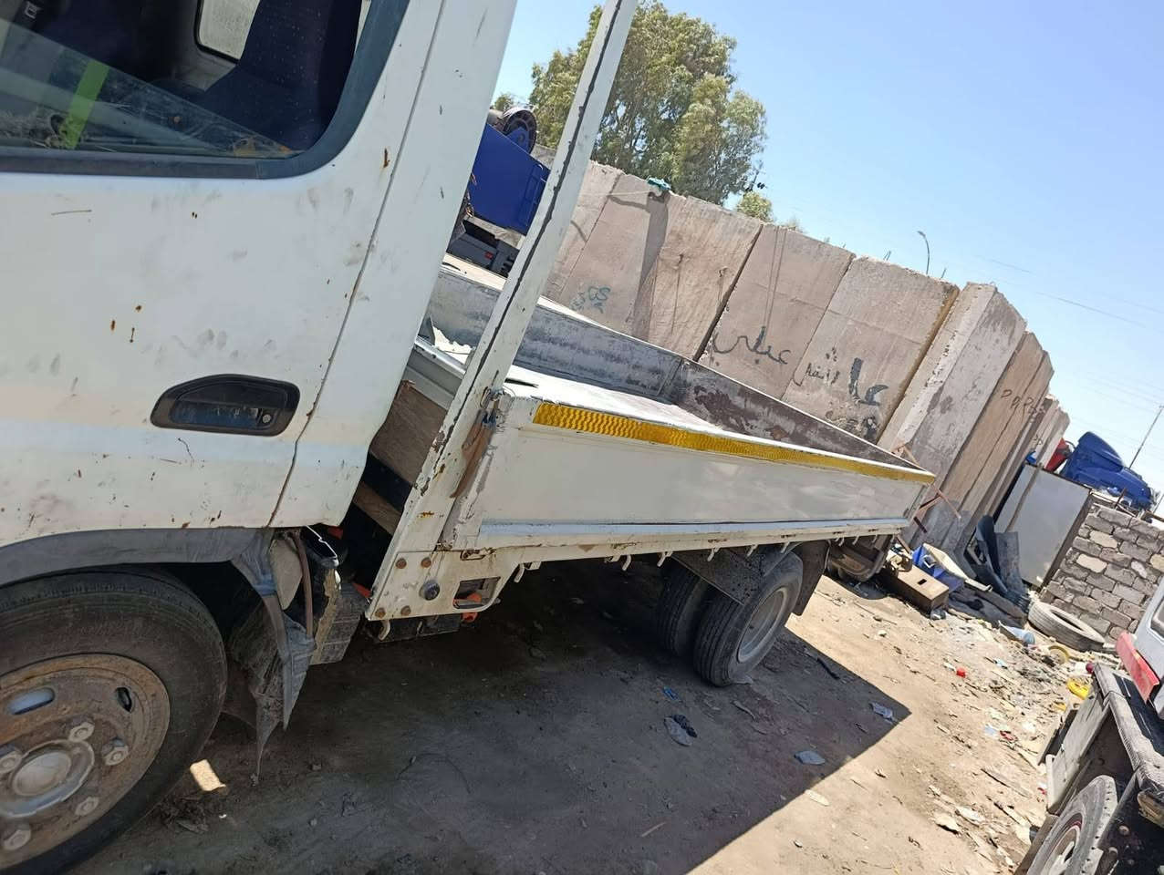 سلام عليكم بدي كنتر  ماليزي لبيع  نضيفت شوفت عينك جهاز  ما بيهه تعمير علئ بلاد طول 4 ونص  العسر ب9 ورق بي مجال لشراي ***********
