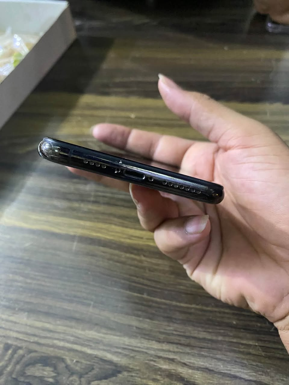ايفون اكس ماكس للبيع 
ذاكره256
بطاريه 100 مبدله 
شاشه اصليه بس دا تخربط بلمس 
السعر 100
مستعجل ع بيعته كلش
مكان المشروع المسيب

***********
مكلف بلنشر
