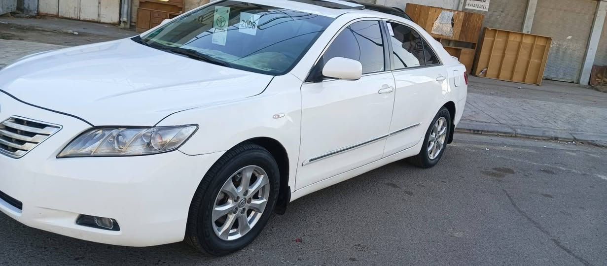 سلام عليكم مرخصه لا دمن
كامري 2008خليجي فول مواصفات GLX
كير مكينه صدر تخم تاير تبريد ثلج سياره جاهز 
بيه صبغ كم قطعه بدون اي دواخل 
مكان فلوجه الكورنيش السعر 90وبيه مجال *********** رقم بغداد انكليزي

