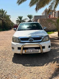هايلوكس • ٢٠١١ • رقم بغداد