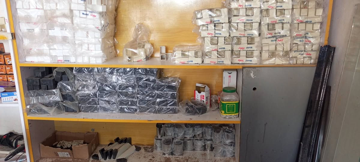 🔥 فرصة مميزة لأصحاب المهن والمعامل – معمل متكامل للبيع 🔥
🏭 للبيع معمل متكامل ومتخصص بأعمال الألمنيوم و MDF
البيع شامل وكامل المعمل مع جميع المكائن والمعدات والعدة الموجودة.

💥 محتويات المعمل:

🔹 كتر ألمنيوم يلمز
🔹 طبر ألمنيوم
🔹 معاوجة أركان 2.5 متر
🔹 ميوزة تزكام عدد 3
🔹 مجموعة درينات وبطاريات شحن – عدة متكاملة
🔹 منظومة كاميرات مراقبة عدد 8
🔹 بلازمة حجم كبير
🔹 براد ماء حجم كبير
🔹 منشار كهربائي 2.25 متر – نوع تركي
♦️تاروسه هواء حجم كبير 
🔹 مزراك خشب MDF
🔹 لاصقة شريط بوس تركية – 4 مراحل
🔹 مكينة ثقب نرمادة لأبواب HDF
🔹 حملات بواري ألمنيوم
🔹 ميز كتر ألمنيوم مع الداكور
🔹 رفوف عدد 2 لمواد الألمنيوم

⭐ المعمل جاهز للعمل ومناسب لمن يرغب بالبدء أو التوسع في مجال الألمنيوم وMDF.

📞 للاستفسار والتفاصيل:
***********

📩 الجادين فقط التواصل على الرقم أعلاه.

🔥 بيع شامل وكامل للمعمل – فرصة لمن يبحث عن معمل مجهز بالمكائن والعدة.

